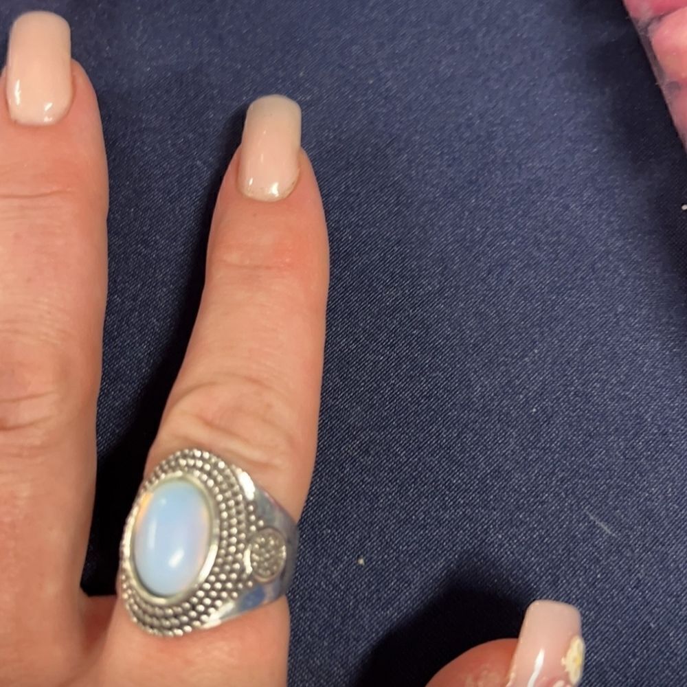 Oval Embellishmentsilvery Moonstone Simulatering